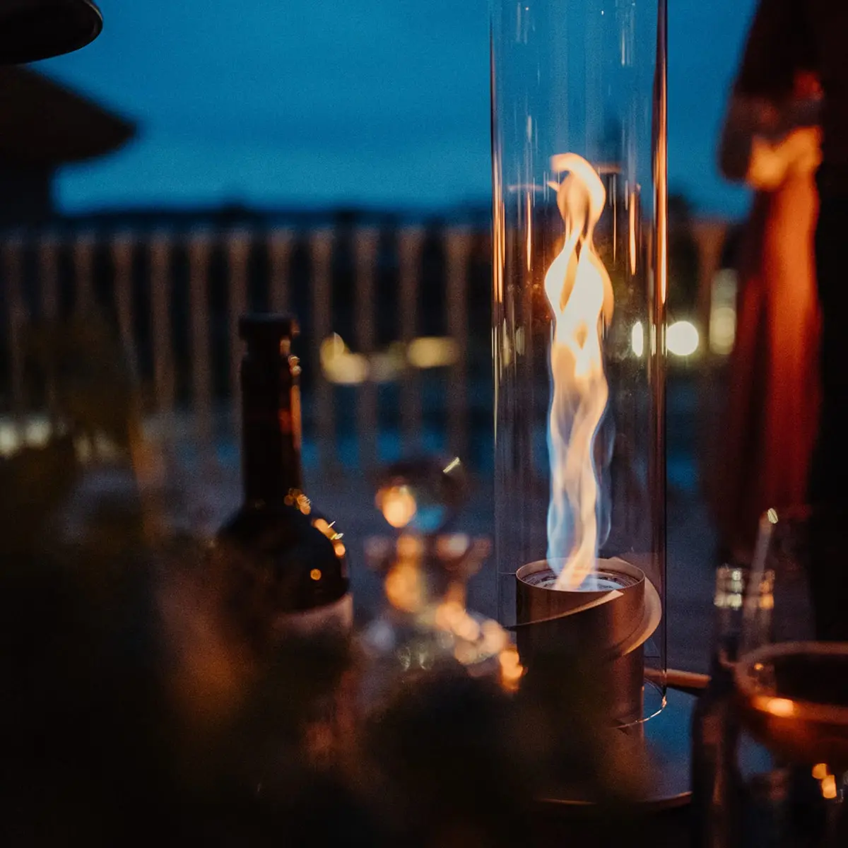 Kit Torche Éthanol SPIN: Éclairage Extérieur Design et Écologique - Ambiance Chaleureuse et Conviviale – Image 3