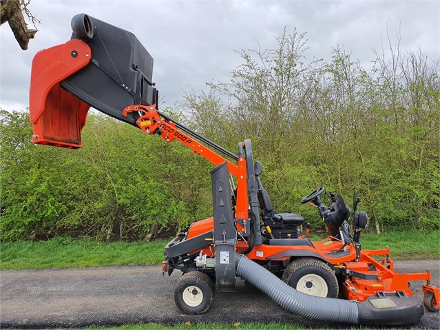 Tondeuse Autoportée KUBOTA F3890 2018: Avis, Prix et Spécifications - Puissance et Confort Haut de Gamme