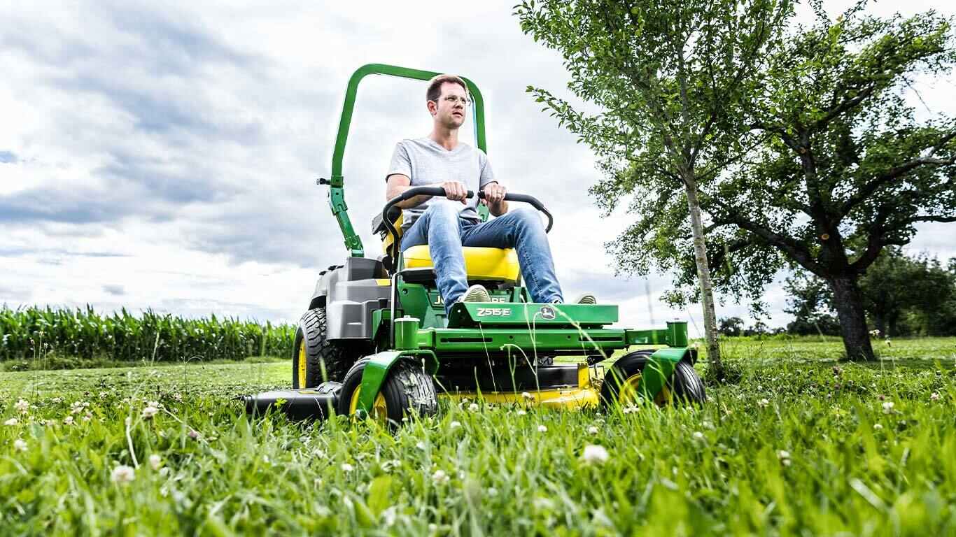 Tondeuse Autoportée John Deere Z515E 0°: Haute Performance, Efficacité et Maniabilité pour Jardin – Image 3