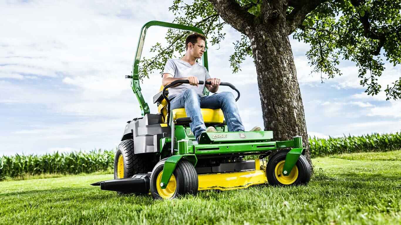 Tondeuse Autoportée John Deere Z515E 0°: Haute Performance, Efficacité et Maniabilité pour Jardin – Image 5